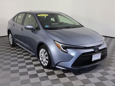 Used 2024 Toyota Corolla LE image 1