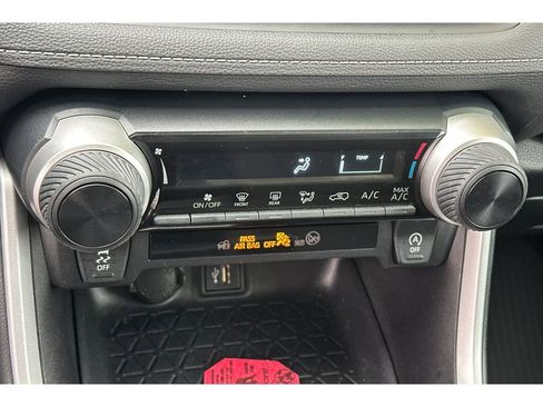 Certified 2024 Toyota RAV4 LE AWD/4WD image 23