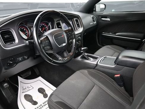 Used 2022 Dodge Charger SXT RWD image 14