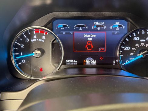 Used 2021 Ford F250 Platinum w/ FX4 Off-Road Package image 19