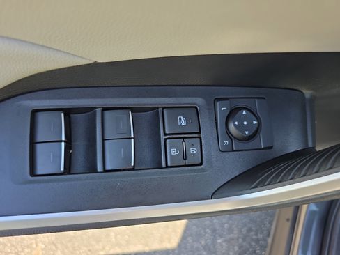 Used 2023 Toyota RAV4 XLE w/ Convenience Package image 29