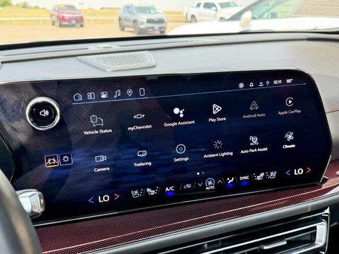 Certified 2025 Chevrolet Traverse RS w/ LPO, Floor Liner Package FWD image 25