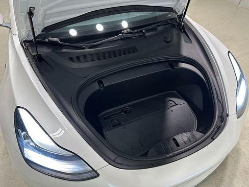Used 2020 Tesla Model 3 Performance image 3