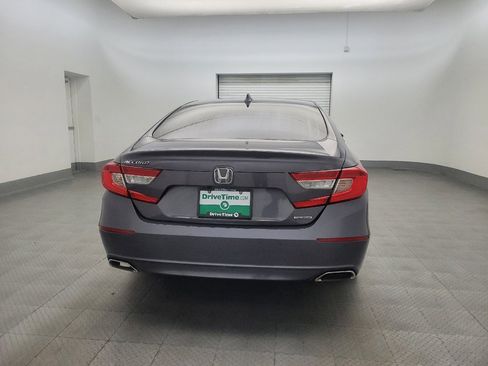Used 2018 Honda Accord Touring image 7