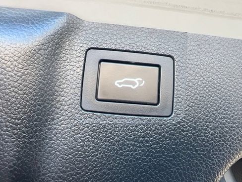 Used 2018 Hyundai Santa Fe AWD image 14