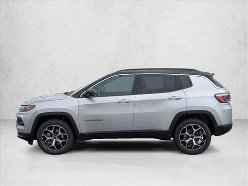 Used 2025 Jeep Compass Limited AWD/4WD image 9