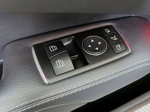 Used 2017 Mercedes-Benz SL 450 image 24
