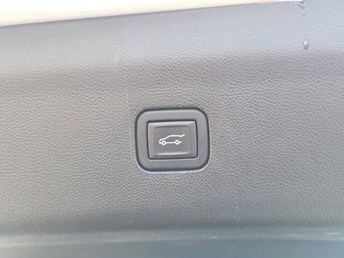 Used 2024 Buick Enclave Premium FWD image 15