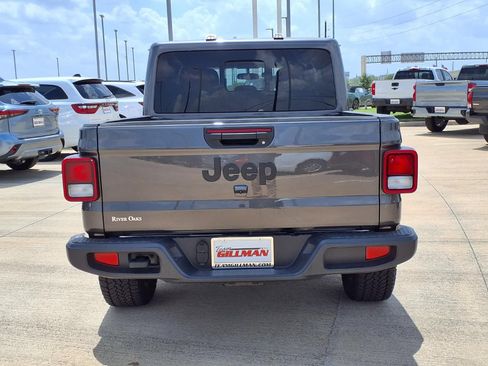 Used 2025 Jeep Gladiator Sport AWD/4WD image 6