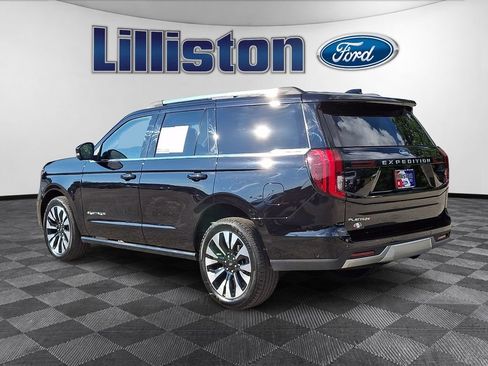 Used 2025 Ford Expedition Platinum w/ Driver's Package AWD/4WD image 6