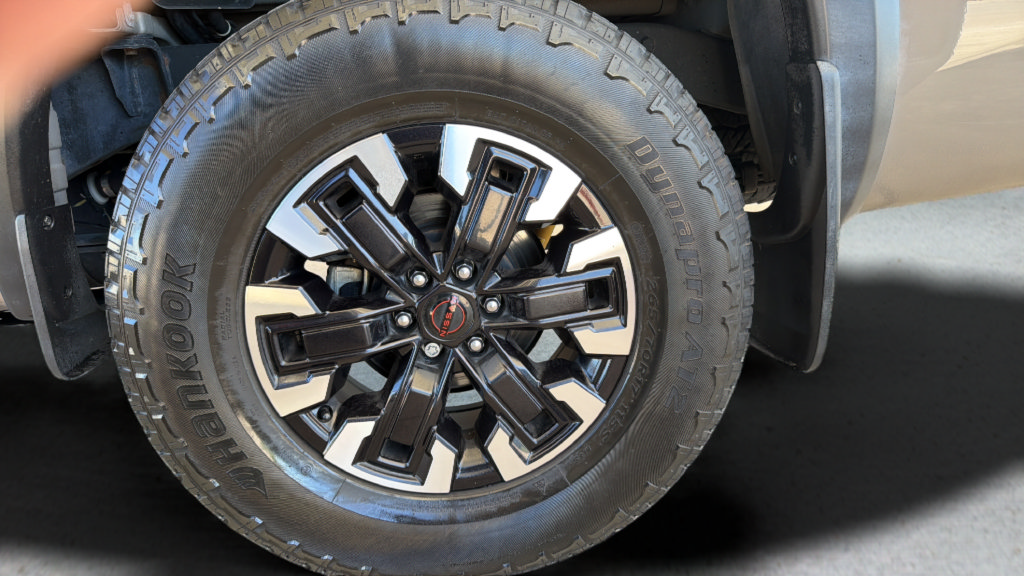 Used 2023 Nissan Frontier PRO-4X w/ Pro Convenience Package AWD/4WD image 10