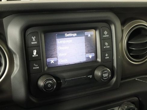 Used 2018 Jeep Wrangler Unlimited Sport S AWD/4WD image 27