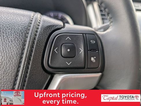 Used 2015 Toyota Highlander Limited image 16