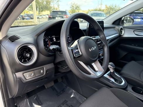 Used 2024 Kia Forte LXS w/ LXS Technology Package image 23