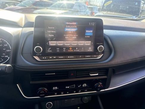 Used 2023 Nissan Rogue SV image 22