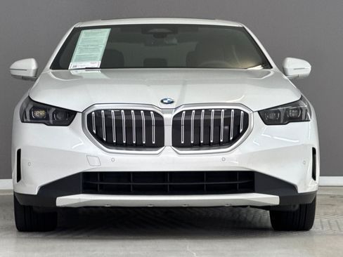 Certified 2024 BMW 530i w/ Convenience Package RWD image 6