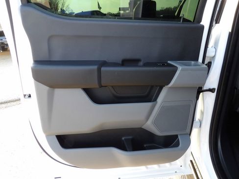 Used 2024 Ford F550 4x4 Crew Cab Super Duty image 31