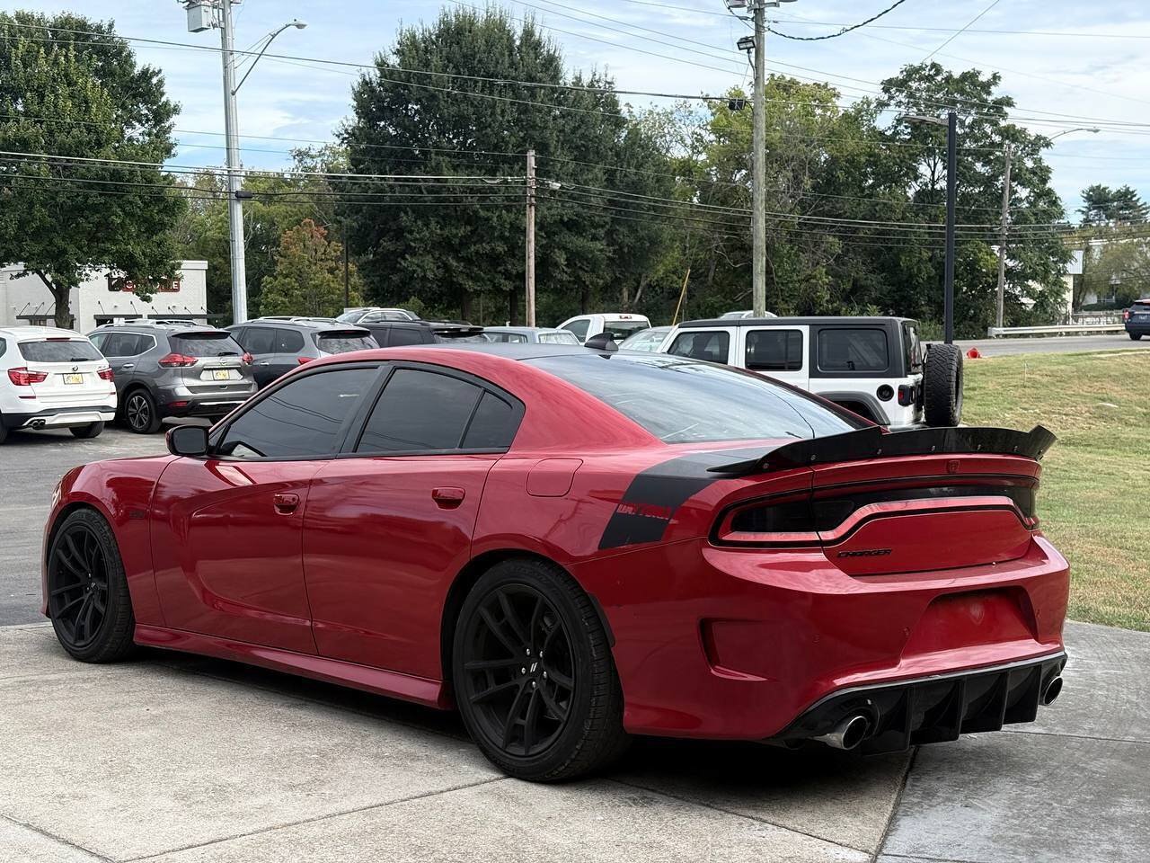 Used 2017 Dodge Charger R/T RWD image 4