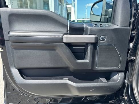 Used 2018 Ford F150 Platinum w/ Equipment Group 701A Luxury AWD/4WD image 11