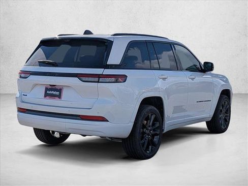 New 2026 Jeep Grand Cherokee Limited Reserve image 2