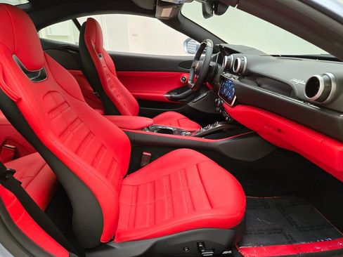 Used 2023 Ferrari Portofino M RWD image 25