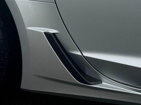 Used 2016 Chevrolet Corvette Z06 w/ 3LZ Preferred Equipment Group image 73