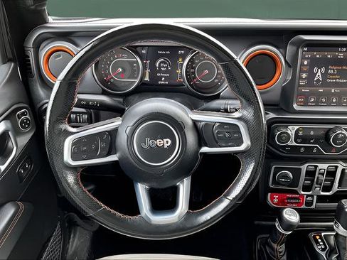 Used 2021 Jeep Gladiator Mojave AWD/4WD image 12