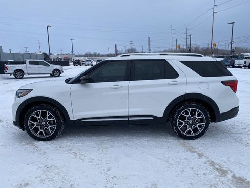 Used 2025 Ford Explorer Platinum w/ Ultimate Package image 6