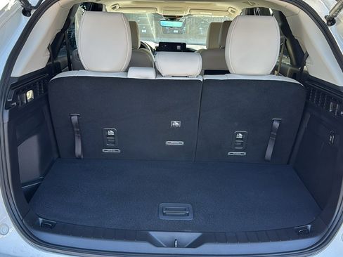 Certified 2024 MAZDA CX-90 Plug-In Hybrid w/ Preferred image 31