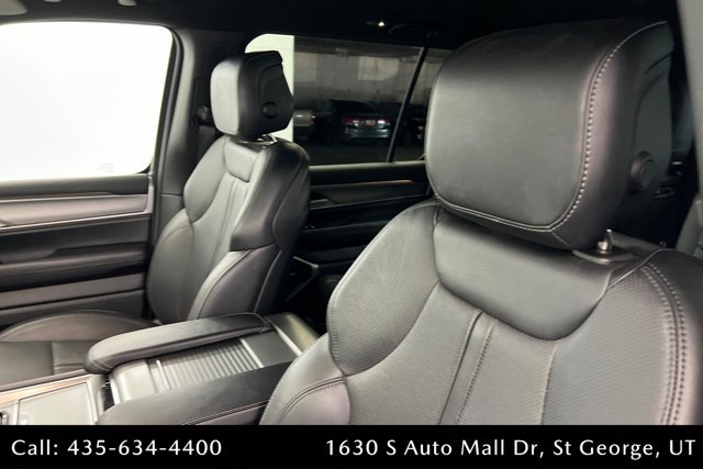 Used 2025 Jeep Wagoneer Series II AWD/4WD image 16