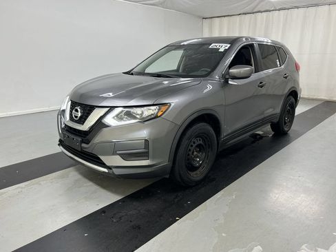 Used 2017 Nissan Rogue S AWD/4WD image 5