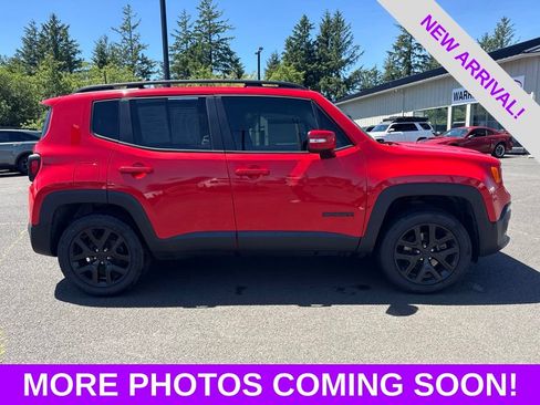 Used 2018 Jeep Renegade Altitude AWD/4WD image 7