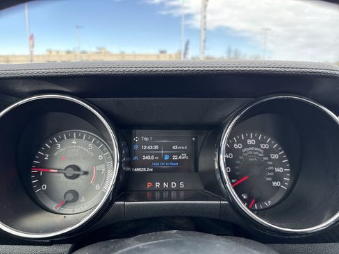 Used 2015 Ford Mustang Convertible image 15