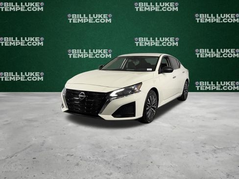 Used 2025 Nissan Altima 2.5 SV image 4