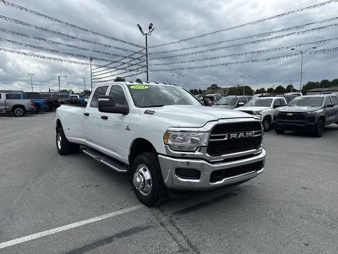 Used 2024 RAM 3500 Tradesman w/ Chrome Appearance Group AWD/4WD image 15