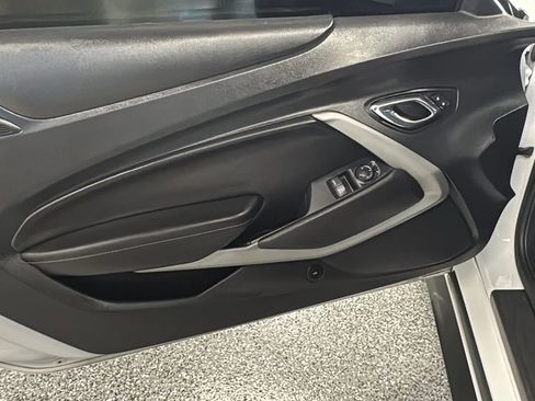 Used 2017 Chevrolet Camaro SS RWD image 25