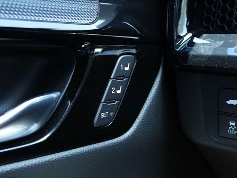 Used 2025 Honda CR-V EX-L image 25