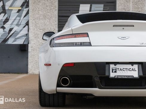 Used 2011 Aston Martin V12 Vantage Coupe image 16
