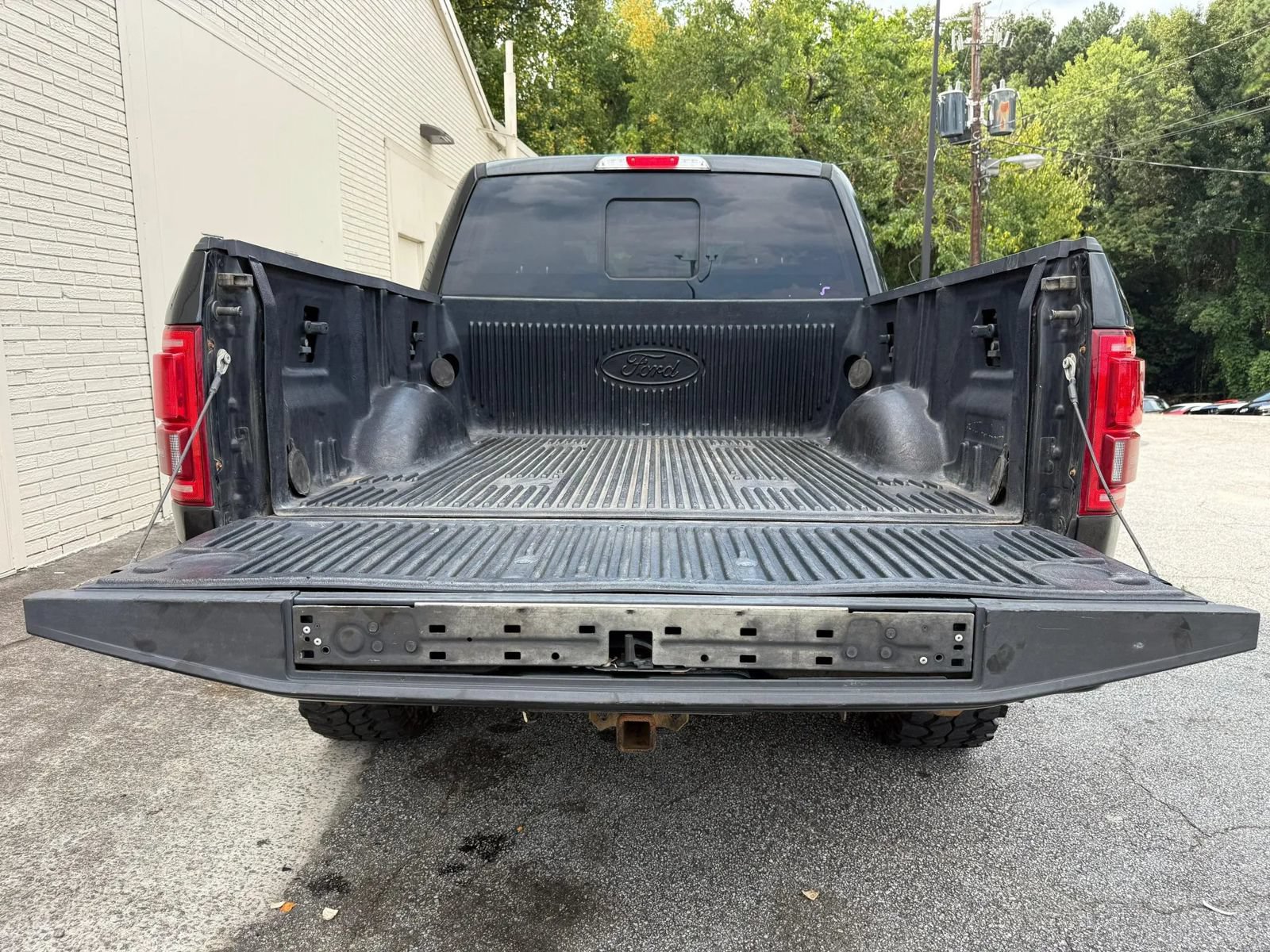 Used 2015 Ford F150 Platinum w/ Equipment Group 701A Luxury AWD/4WD image 26