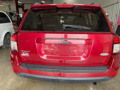 Used 2015 Jeep Compass Latitude AWD/4WD image 25