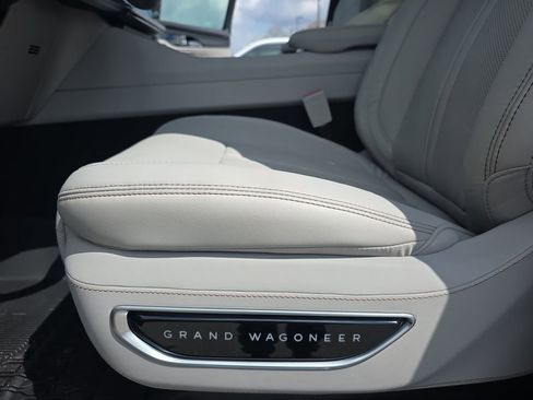 New 2026 Jeep Grand Wagoneer L Summit AWD/4WD image 34