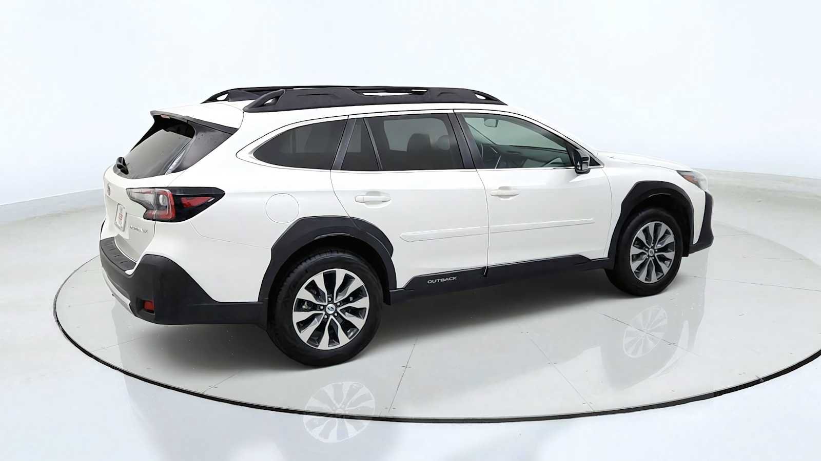 Certified 2025 Subaru Outback Limited w/ Popular Package #2 AWD/4WD image 9