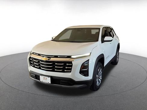 Used 2025 Chevrolet Equinox LT FWD image 7