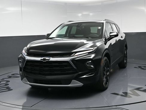 Used 2024 Chevrolet Blazer LT w/ Convenience Package FWD image 11
