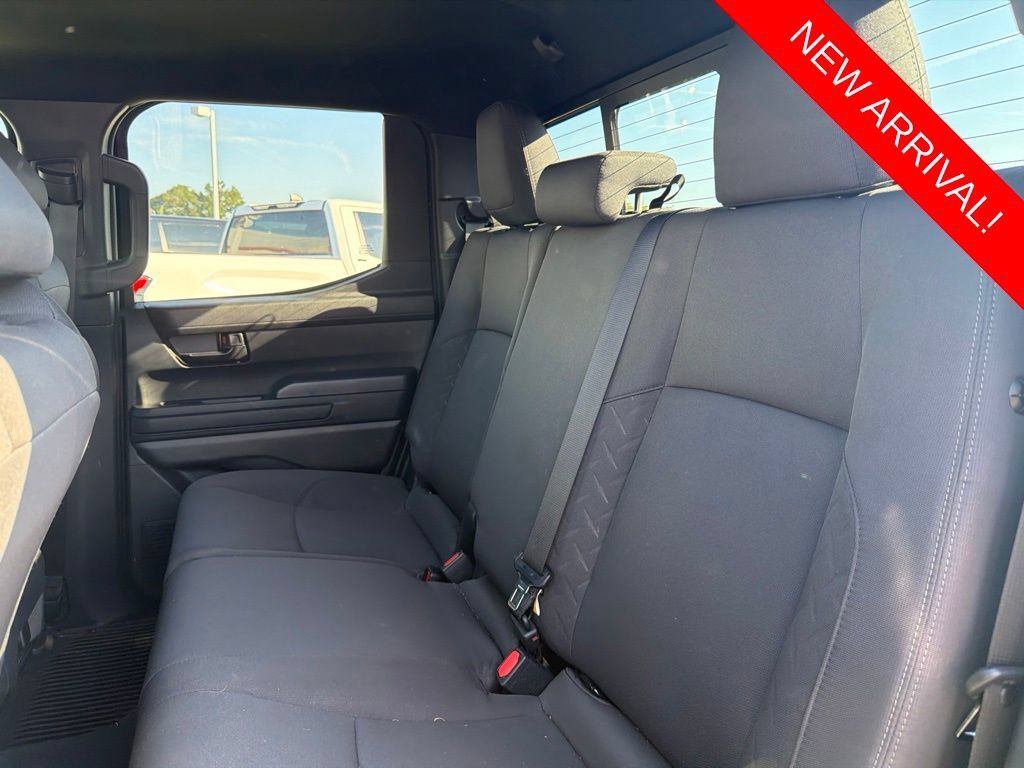 Used 2025 Toyota Tacoma SR5 w/ SR5 Upgrade Package AWD/4WD image 7