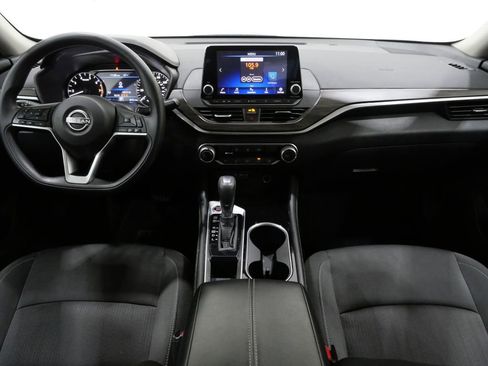 Used 2023 Nissan Altima 2.5 SV image 9