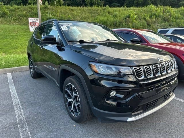 Used 2025 Jeep Compass Limited AWD/4WD image 31