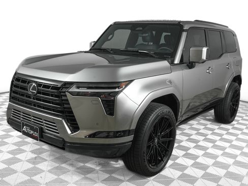 Used 2025 Lexus GX 550 w/ Accessory Package (2T) AWD/4WD image 7
