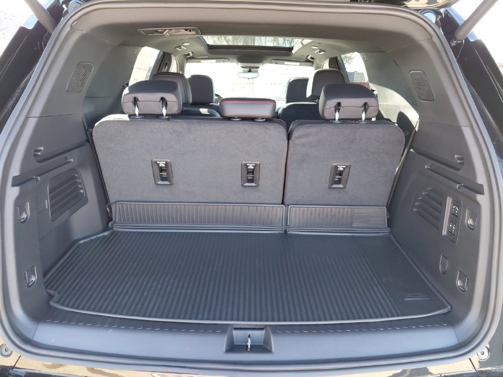 Used 2026 Chevrolet Traverse RS FWD image 26