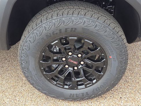 New 2026 GMC Canyon Elevation w/ Convenience Package AWD/4WD image 7